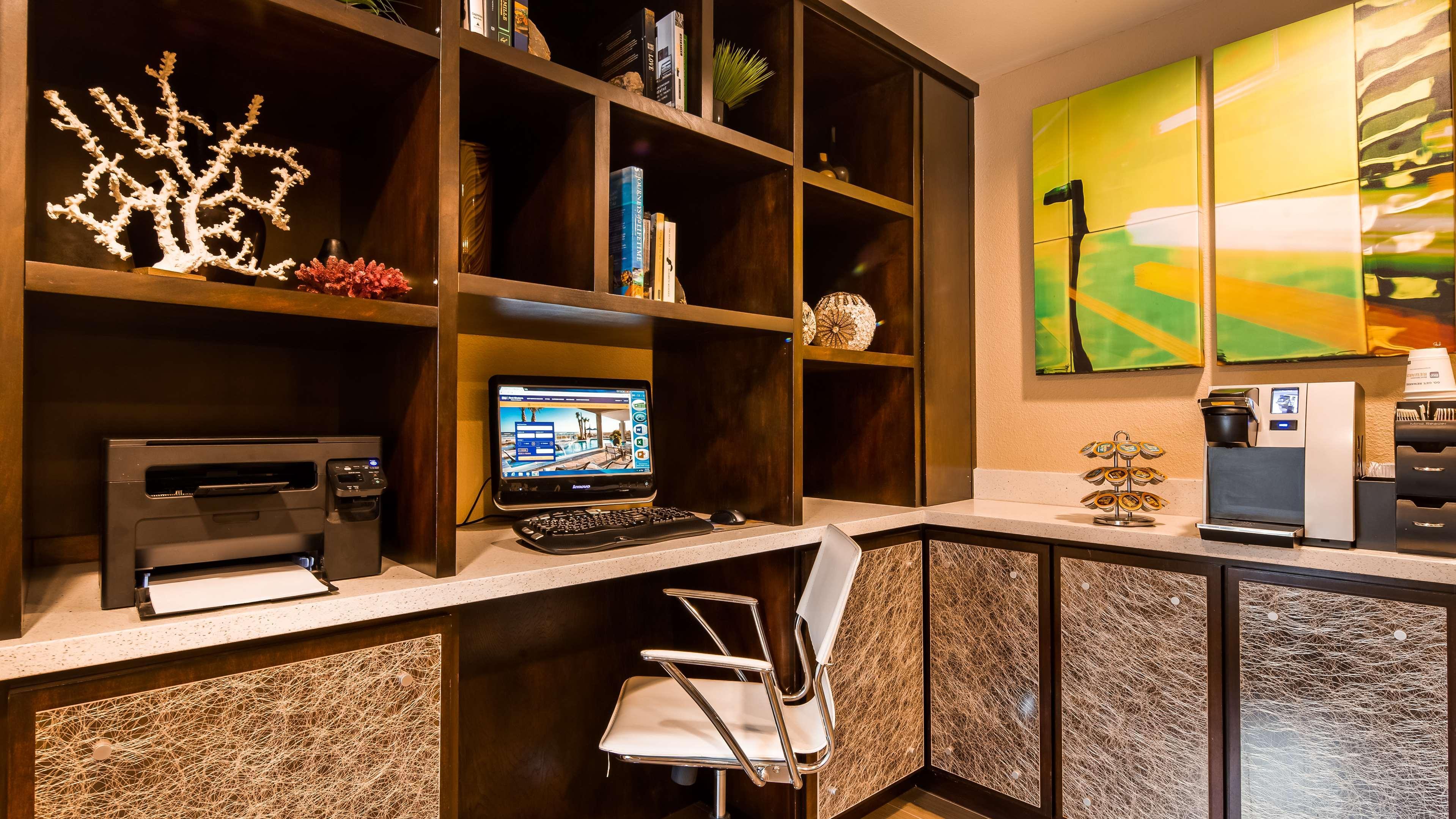 Best Western Carmel'S Town House Lodge Bagian luar foto