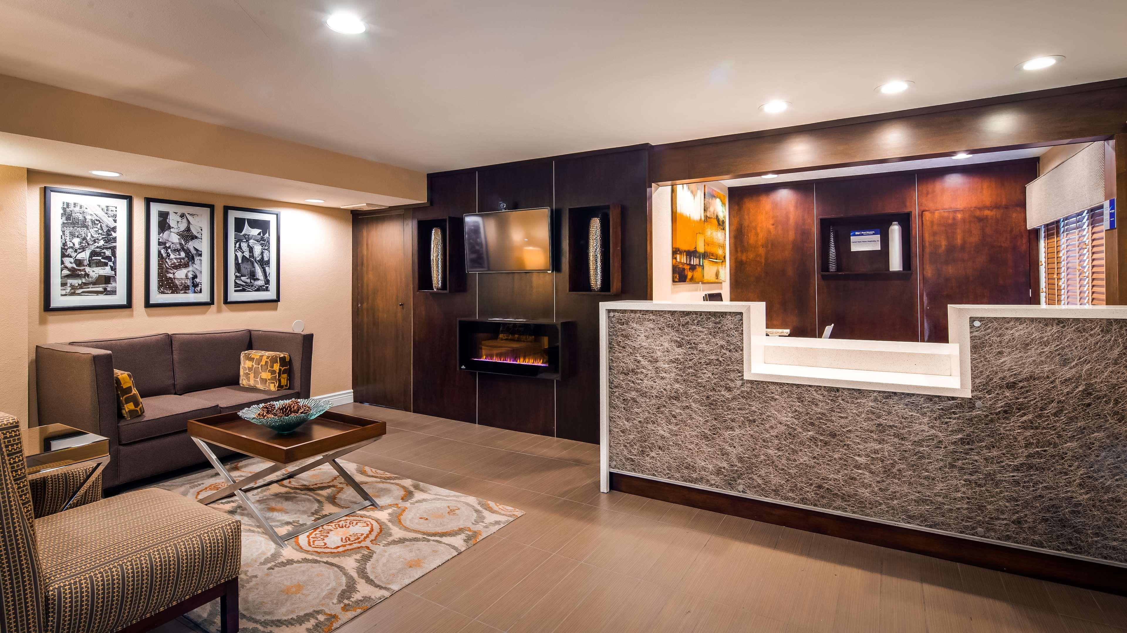 Best Western Carmel'S Town House Lodge Bagian luar foto