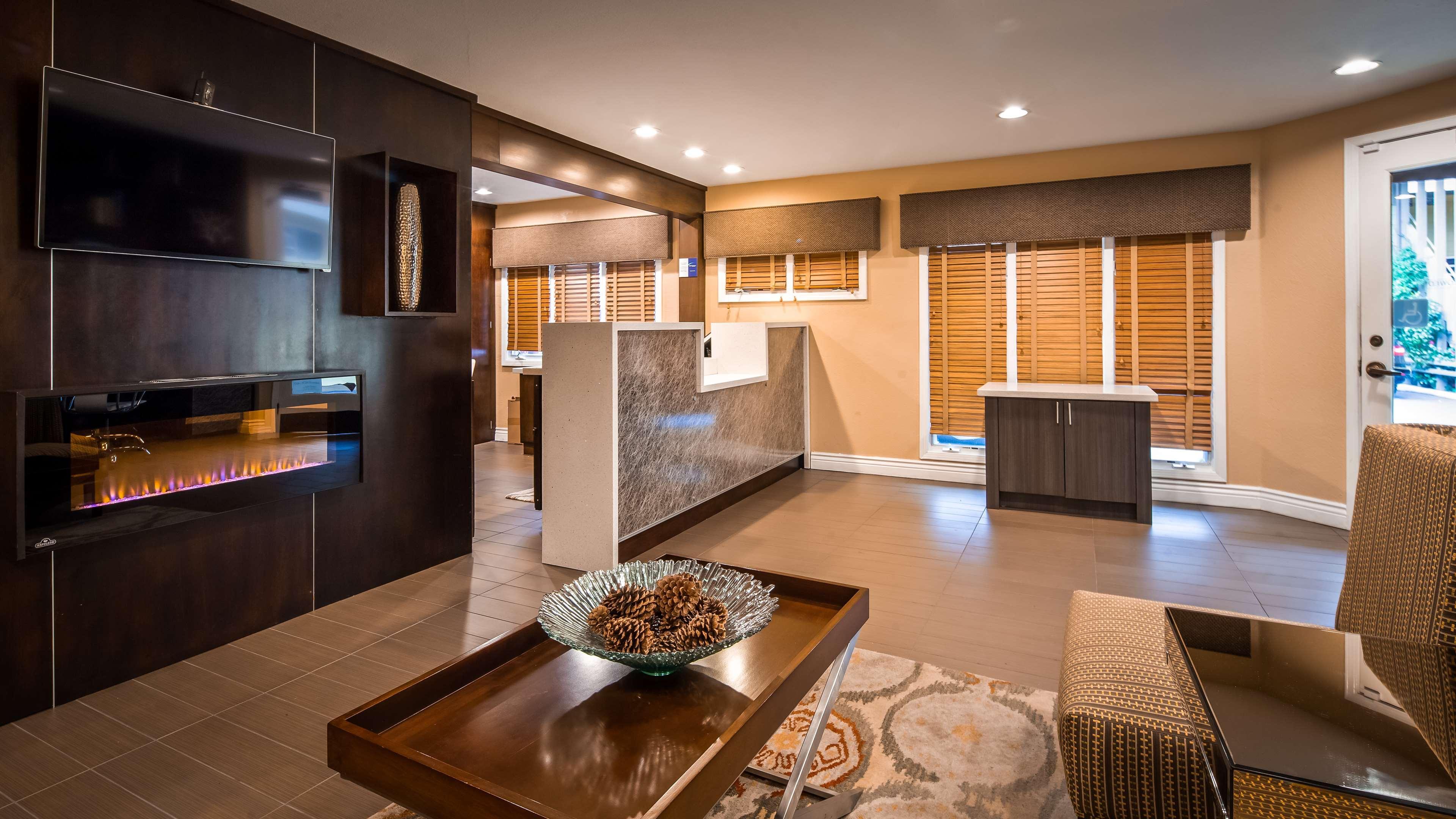 Best Western Carmel'S Town House Lodge Bagian luar foto