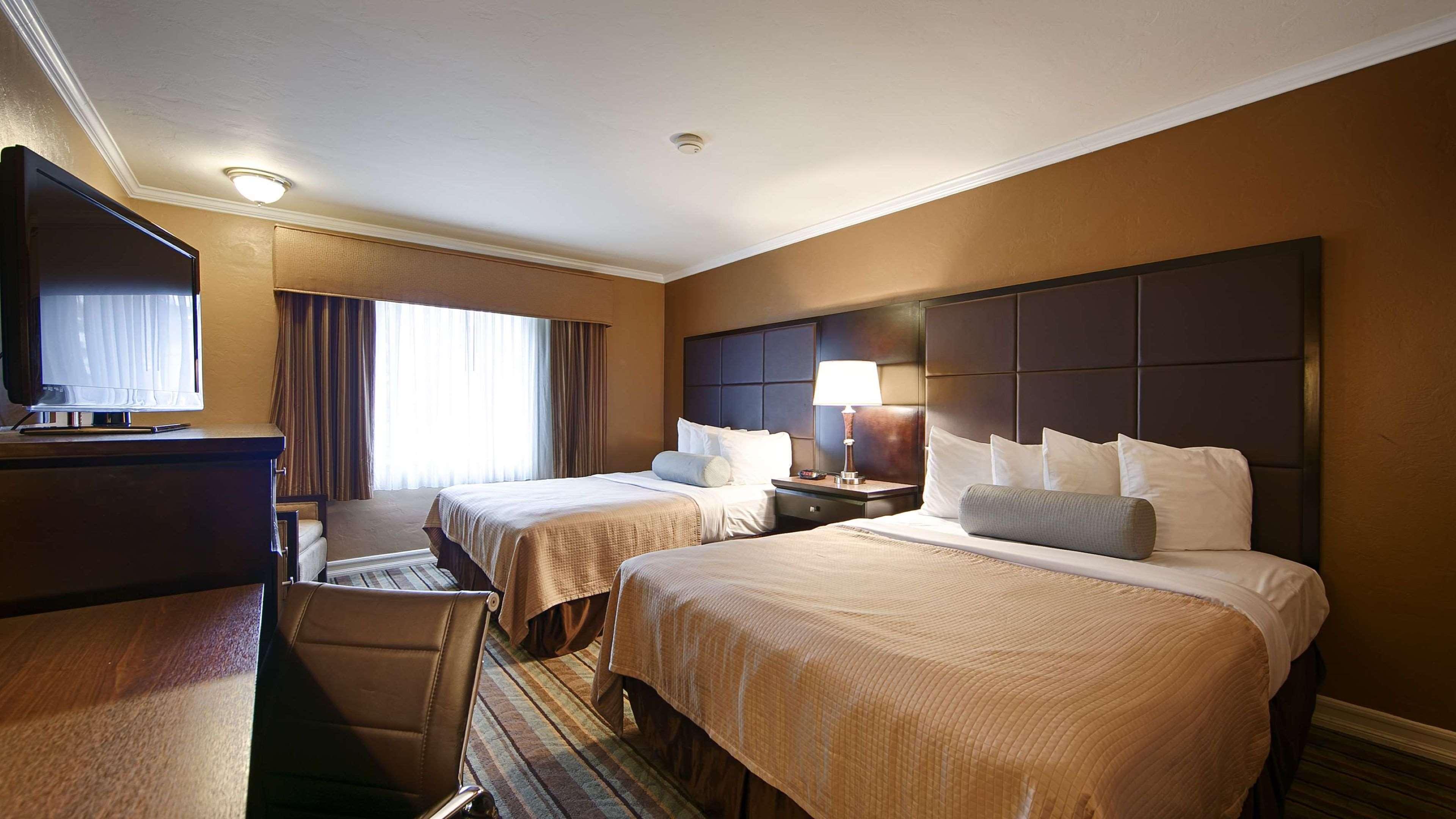 Best Western Carmel'S Town House Lodge Bagian luar foto