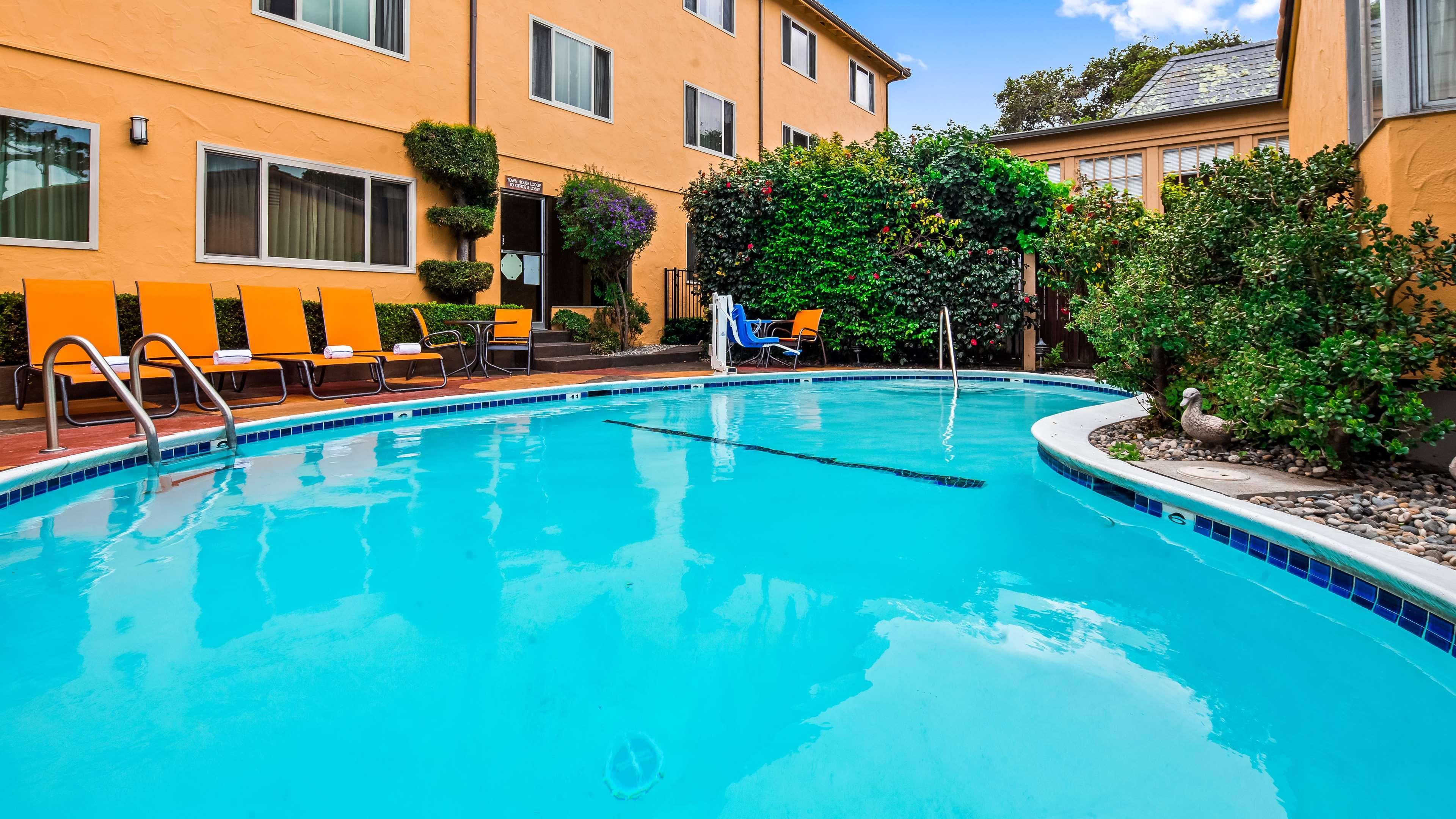 Best Western Carmel'S Town House Lodge Bagian luar foto