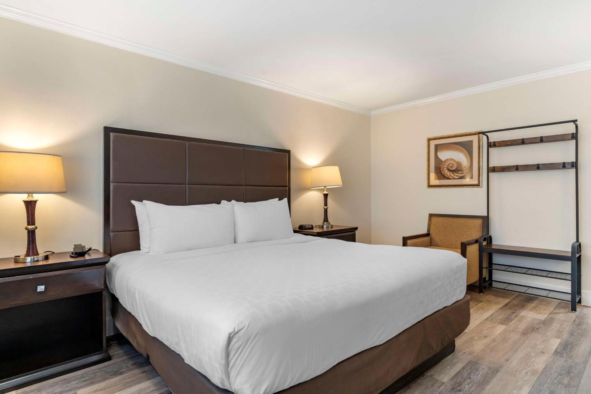 Best Western Carmel'S Town House Lodge Bagian luar foto