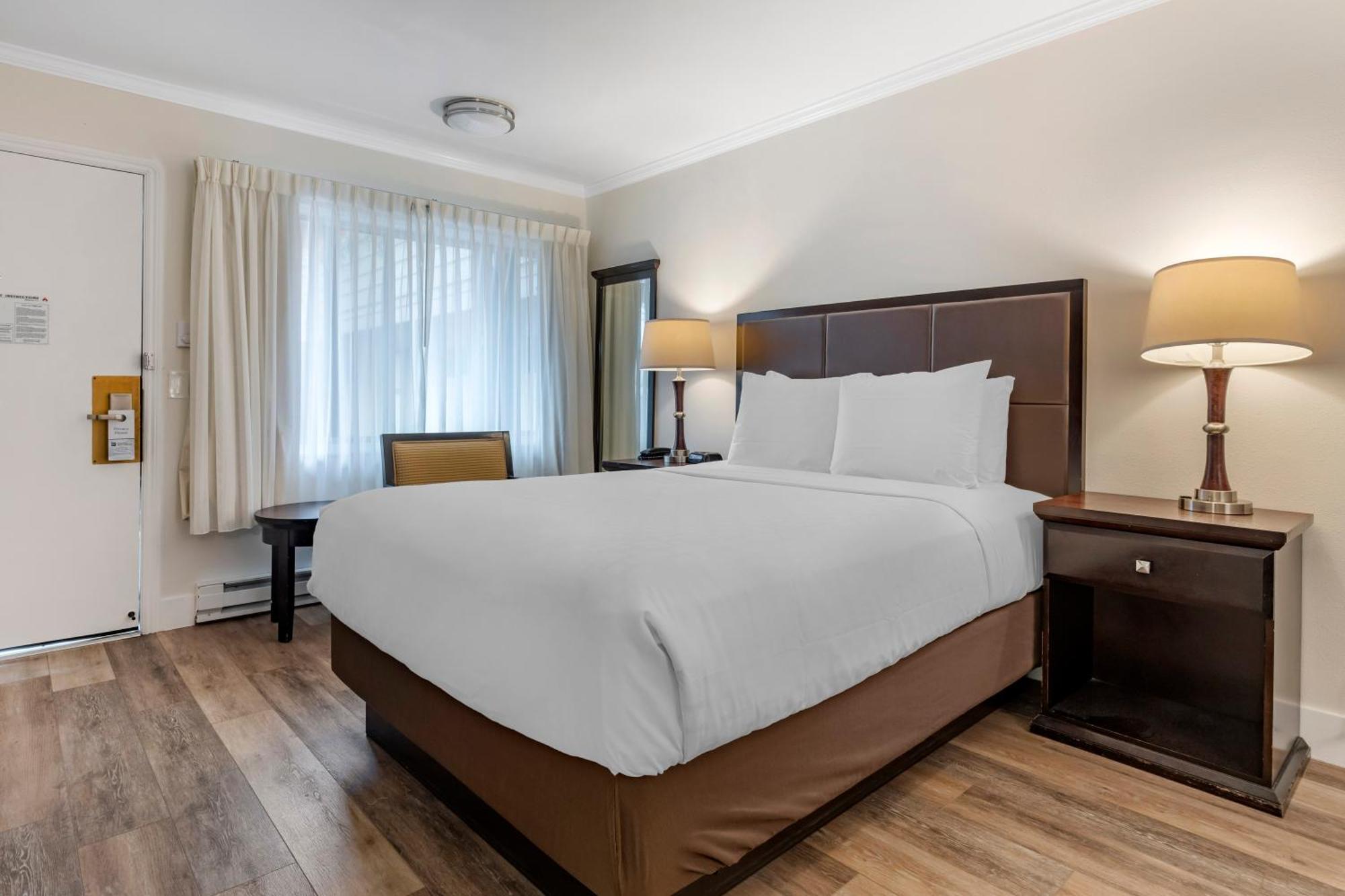Best Western Carmel'S Town House Lodge Bagian luar foto