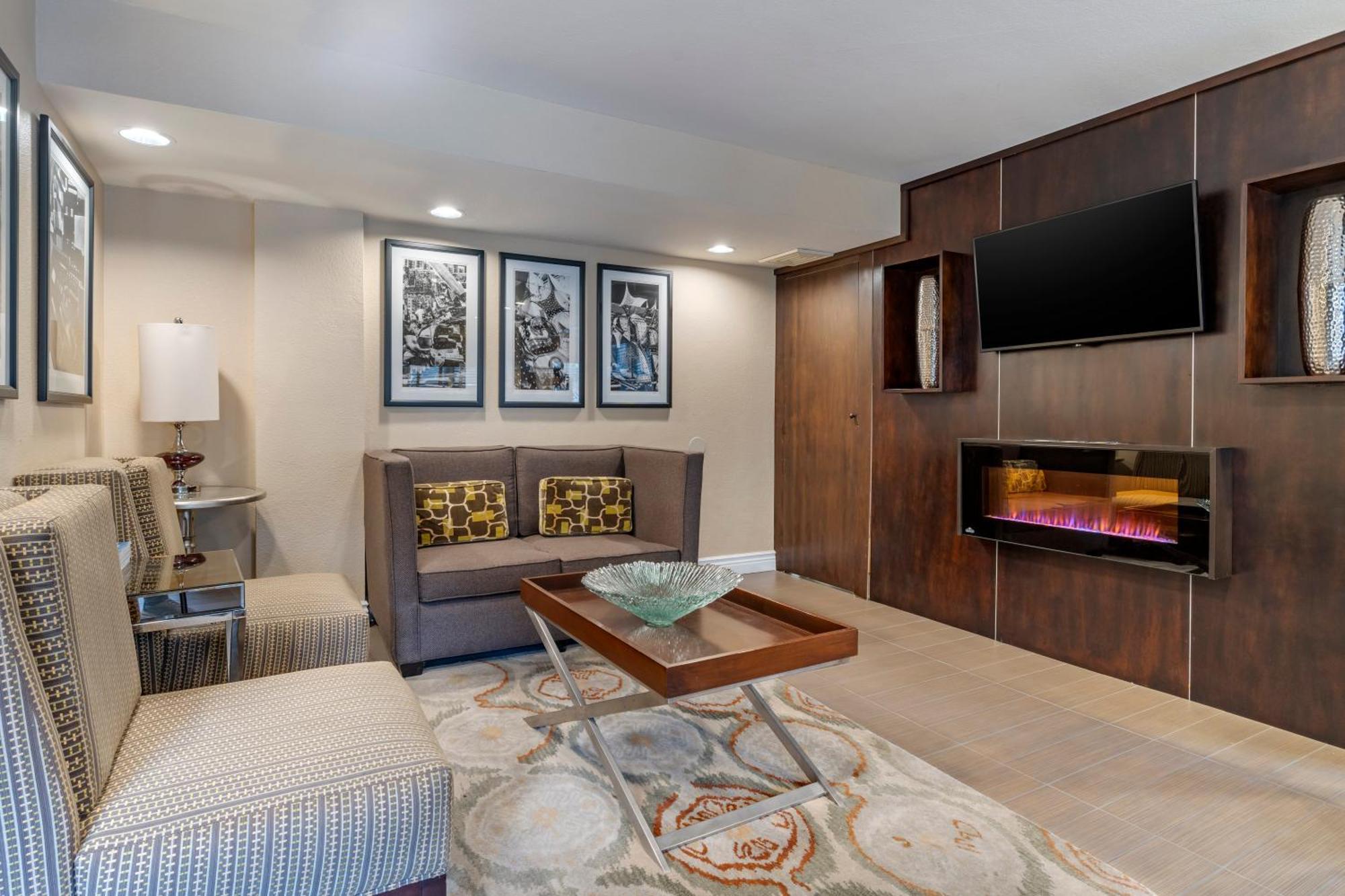 Best Western Carmel'S Town House Lodge Bagian luar foto