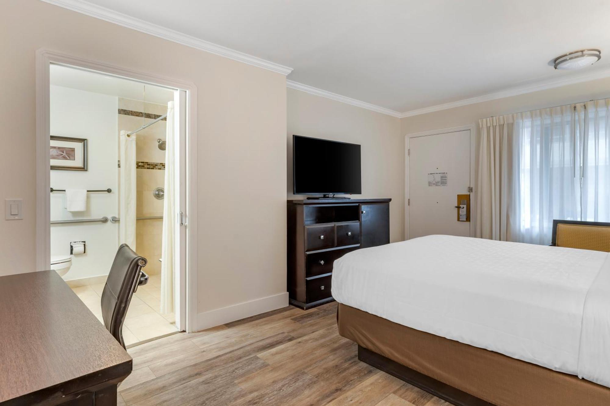 Best Western Carmel'S Town House Lodge Bagian luar foto